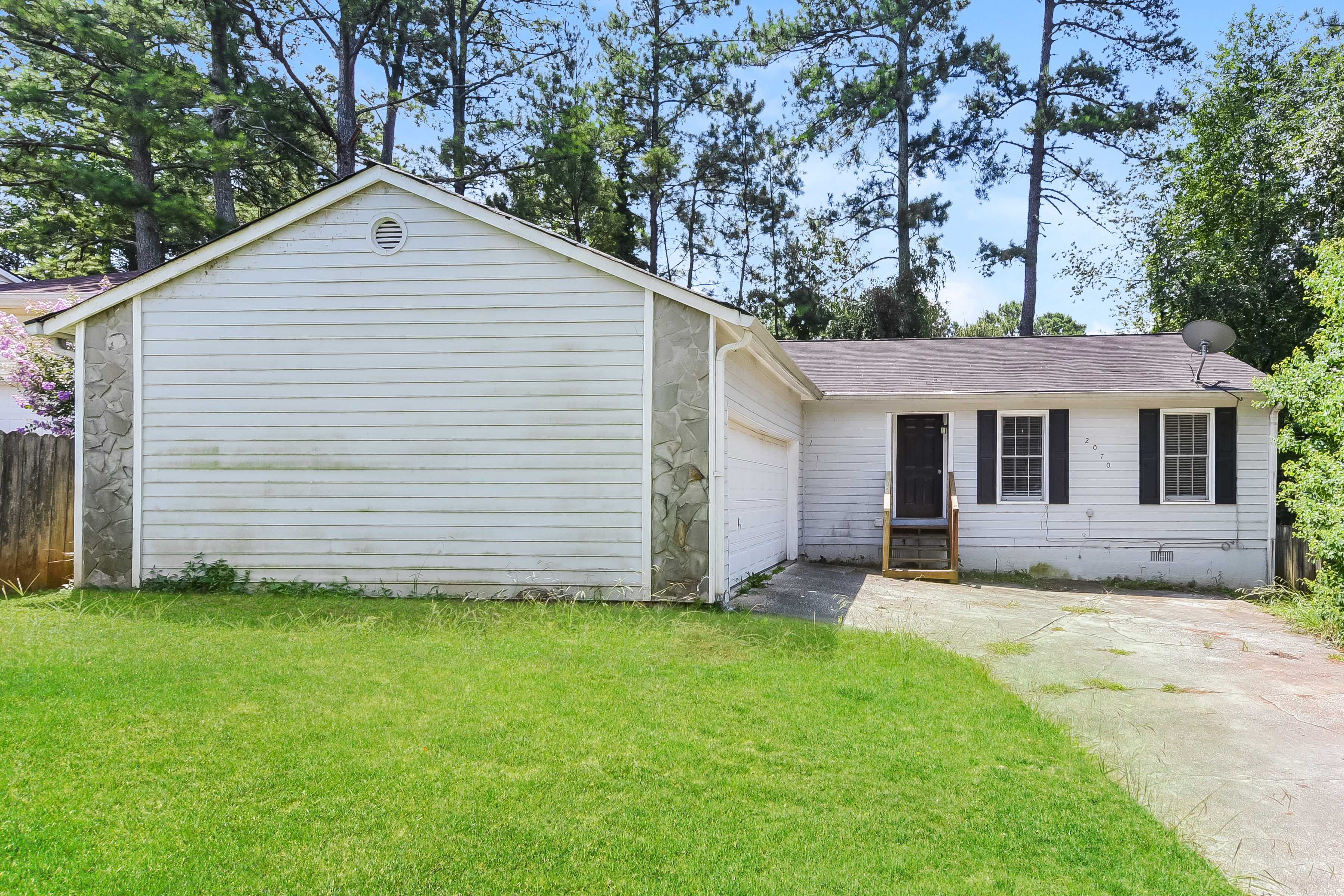 2070 Corners Cir Lithonia, GA 30058